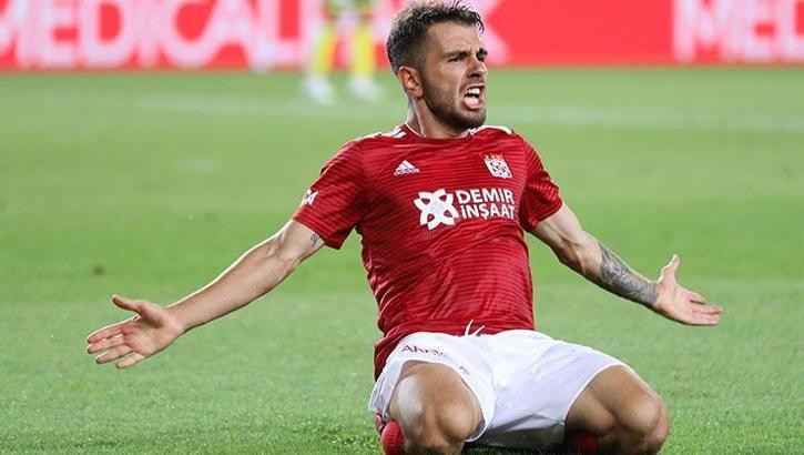 SON DAKİKA! Galatasaray'ın Emre Kılınç transferini açıkladı!