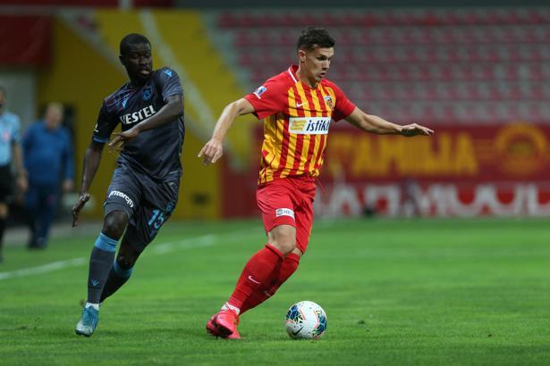 Kayserispor'a 4 teknik direktör ve 20 yeni transfer çare olamadı