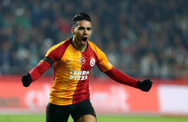 Falcao'ya şok öneri: