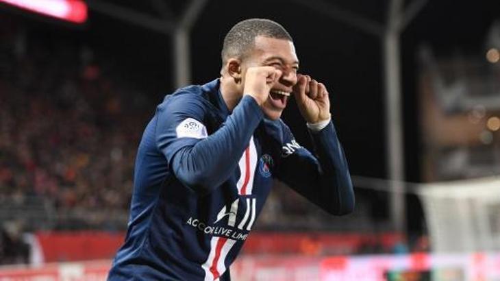 FIFA 2021'in kapağı Mbappe'ye emanet