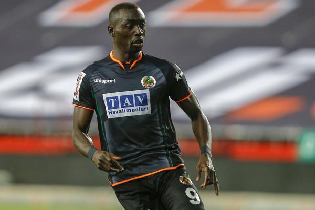 Beşiktaş, Papiss Cisse transferini bitiriyor! 1+1 yıllık imza...