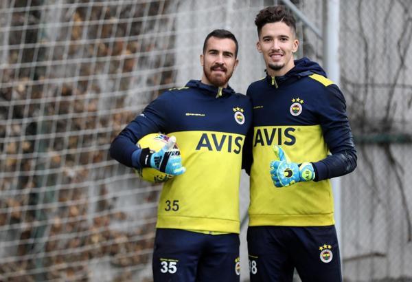 Fenerbahçe, yabancı kaleci arıyor!