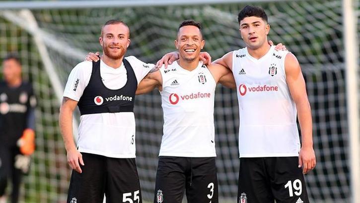 Beşiktaş'a Adriano müjdesi!