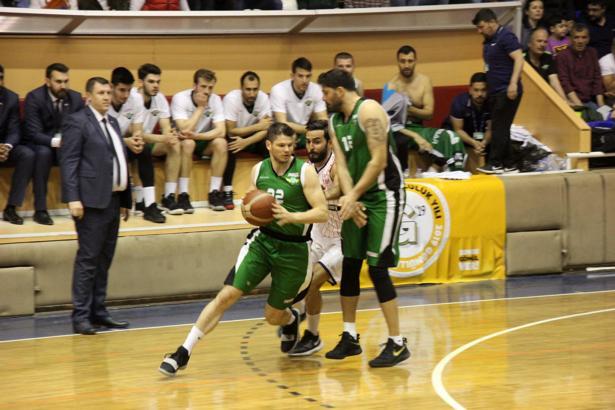 Karesispor - Akhisar Belediyespor maç sonucu: 73-80