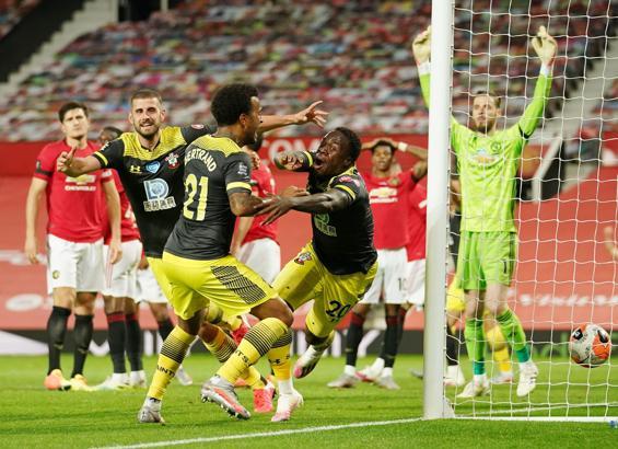 Manchester United, Southampton karşısında 90+6'da yıkıldı