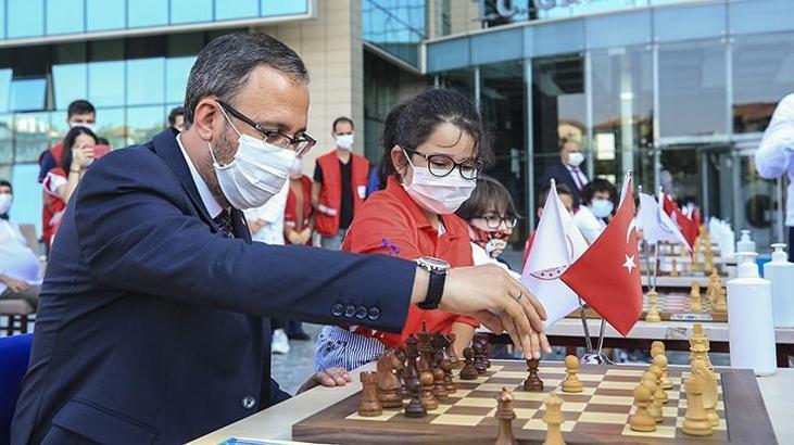 Bakanlık'ta satranç günü kutlandı