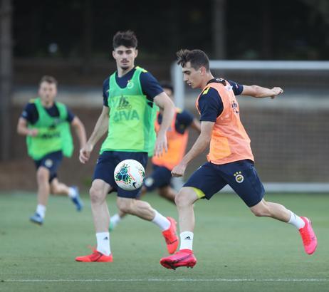 Fenerbahçe'de Sivas maçı öncesi büyük sürpriz! Ömer Faruk Beyaz 11'de olabilir