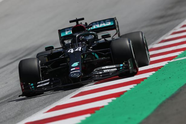 Avusturya'da Mercedes-AMG Petronas duble yaptı