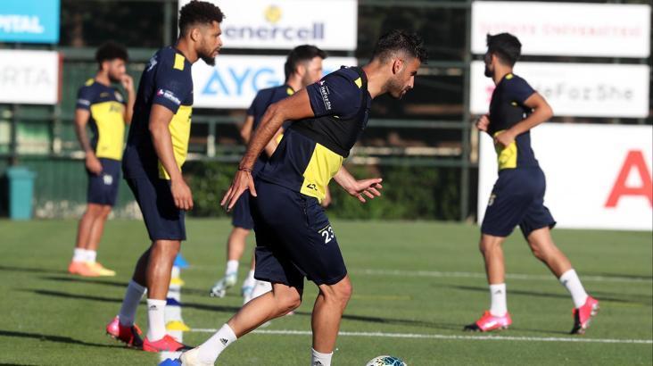 Fenerbahçe'de Sivasspor mesaisi devam ediyor