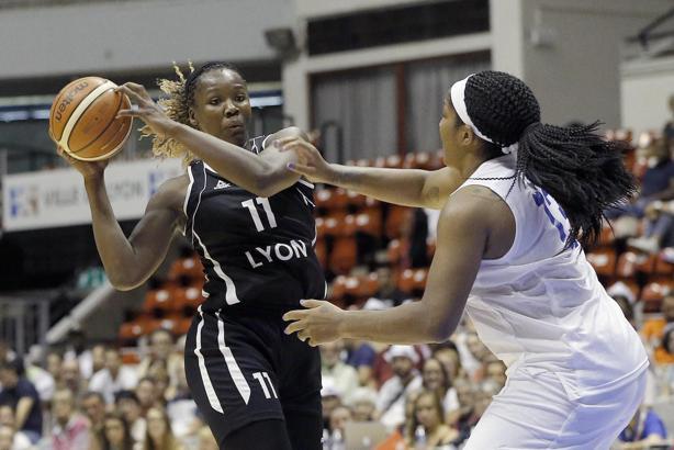 İzmit Belediyespor, Clarissa Dos Santos'u transfer etti