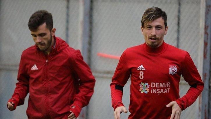 Rıza Çalımbay resmen açıkladı! İşte Mert Hakan Yandaş'ın yeni takımı...