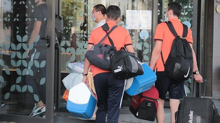 Korona virüs şoku yaşayan Akhisarspor İzmir'e geldi