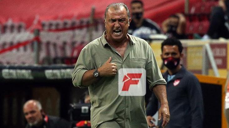 Fatih Terim saha kenarında çıldırdı, zor sakinleştirildi!