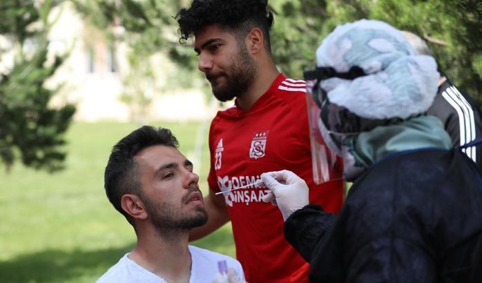 Sivasspor'da corona virüs testleri 6. kez negatif