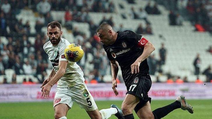 Beşiktaş'ın Denizlispor'a karşı üstünlüğü bulunuyor