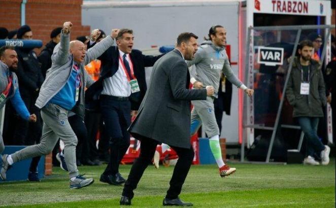 Trabzonspor'da Hüseyin Çimşir dikkatleri üzerine çekti