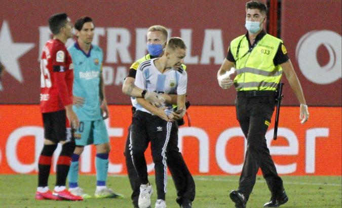 Mallorca - Barcelona maçında 'pes' dedirten olay