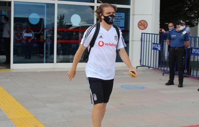 Beşiktaş kafilesi Denizli'ye ulaştı