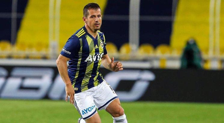 Fenerbahçe kaptanı Emre Belözoğlu'ndan flaş Okan Buruk ve Başakşehir açıklaması