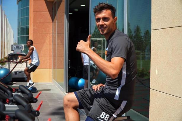 Gustavo Campanharo 10 maçta 5 kart gördü