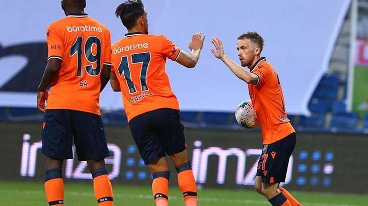 Başakşehir'de Edin Visca gollerine devam ediyor