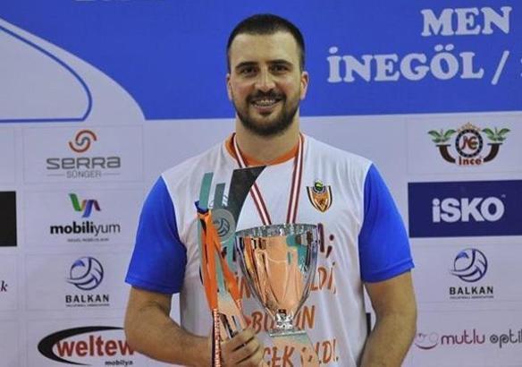 Anıl Tokat'ın yeni adresi Bursa Büyükşehir Belediyespor