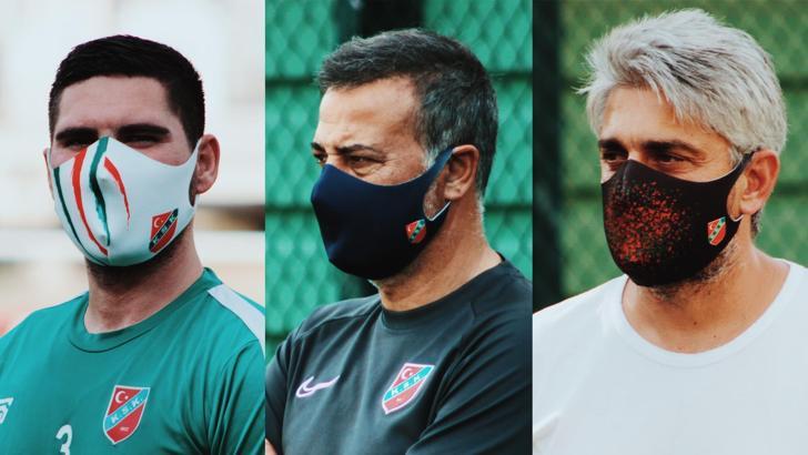 Karşıyaka'da maskeler satışa sunuldu