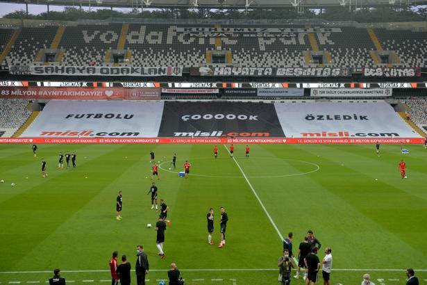 Beşiktaş taraftarlarından destek