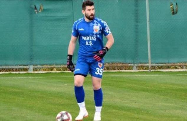 Kızılcabölükspor'da Amaç Ulaş Bayram'ın eli kırıldı