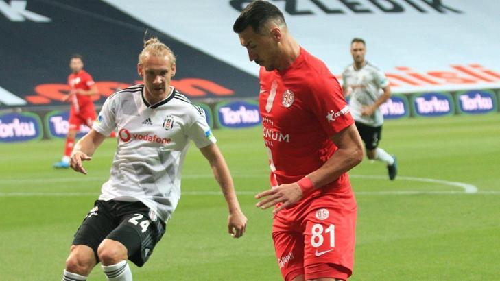 Beşiktaş'ta Domagoj Vida şaşırttı