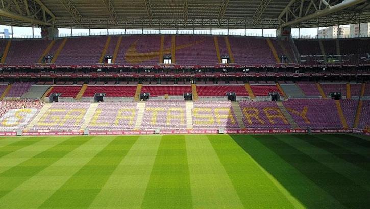 Corona virüs tedbirlerini alan Galatasaray, iç saha maçını bekliyor