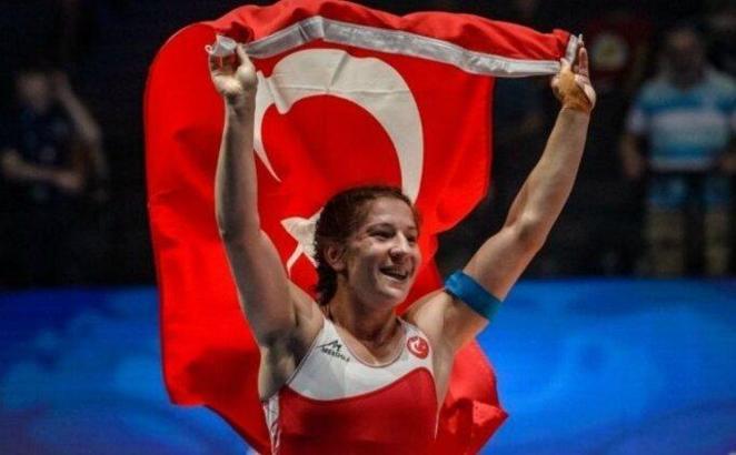 Yasemin Adar: Yine Türkiye'de tarih yazmak ve alınmamış bir madalyayı almak istiyorum