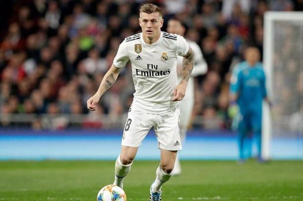 Toni Kroos'tan eşcinsel futbolcular hakkında açıklama!
