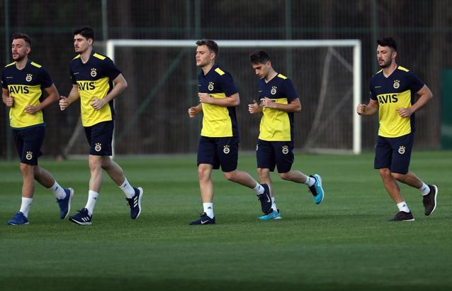Fenerbahçe'de Kayserispor maçı hazırlıkları sürüyor