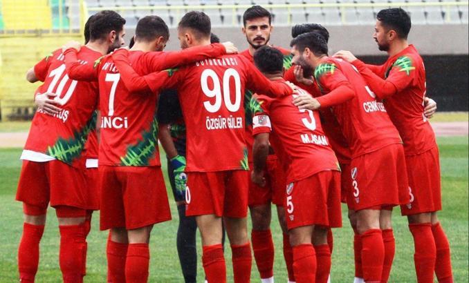 Sadece Karşıyaka! Başka hiçbir takımda oynamadılar