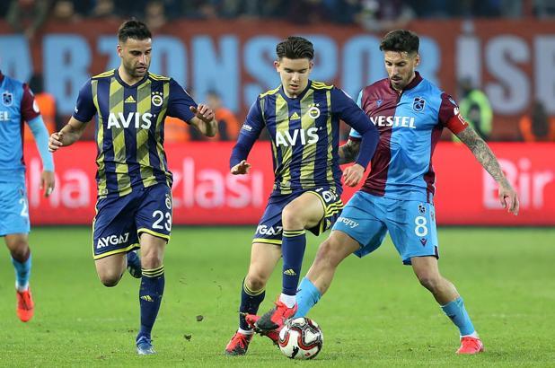 Ferdi Kadıoğlu fırsatı tepti