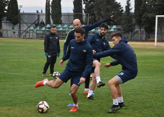 Akhisarspor, oyuncularını salgından uzak tuttu