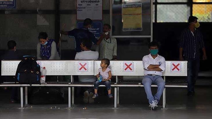 Hindistan'da son 24 saatte 8 bin 909 Corona virüs vakası görüldü