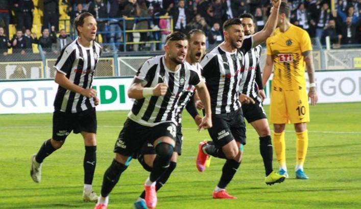 Altaylı Abdülkerim'e Göztepe ve Alanyaspor talip