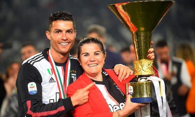 CR7'nin annesi felç geçirdi