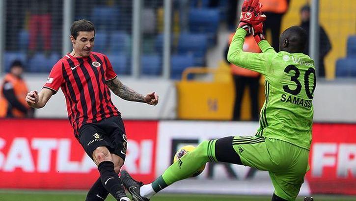 Süper Lig'in şut / gol oranı en iyi oyuncusu Stancu