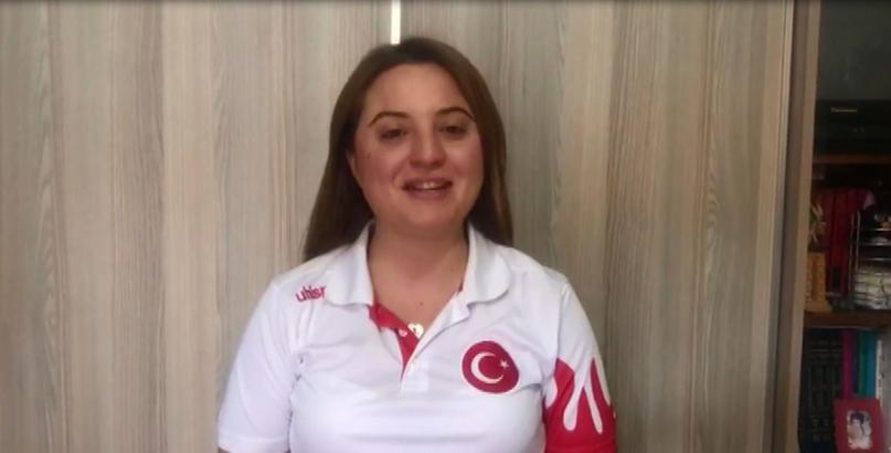 Manisalı eskrimciler sanal turnuvayla örnek oldu