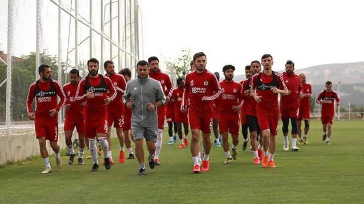 Yiğidolar hız kesmiyor