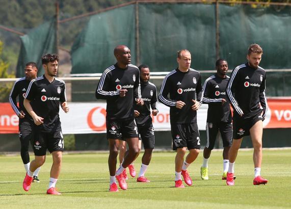 Sergen Yalçın'dan Beşiktaş'ta komando planı! Futbolcular şokta...