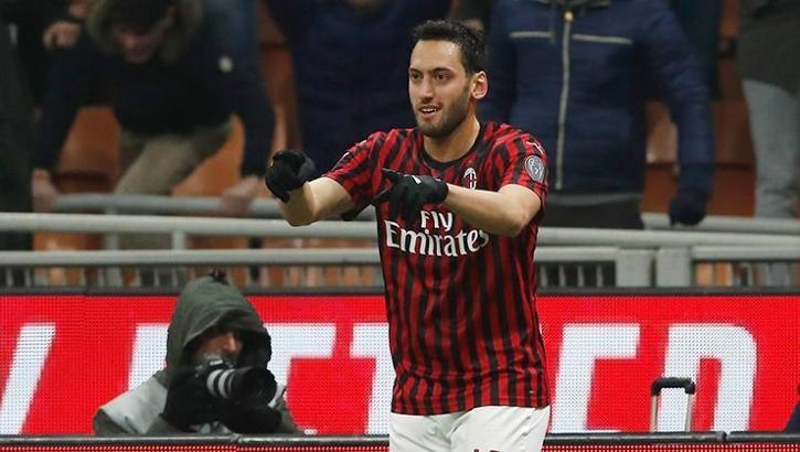 Flaş! Hakan Çalhanoğlu'ndan Galatasaray açıklaması!