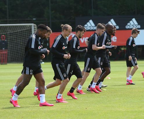 Beşiktaş'ta çalışmalar tam gaz devam ediyor