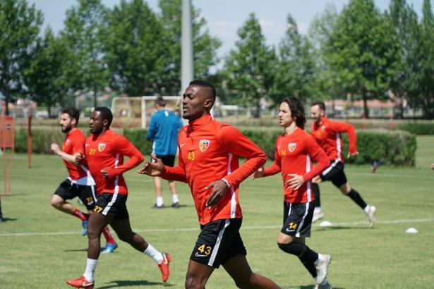 Kayserispor bugün corona virüs testinden geçecek