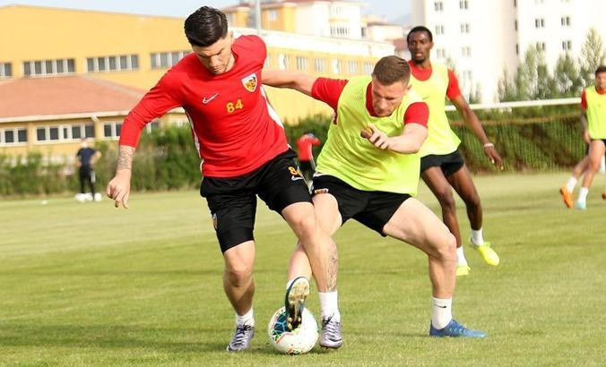 Kayserispor, ilk kez çift kale maç yaptı