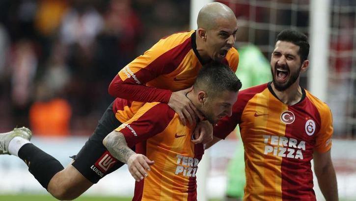 Galatasaray tüm maçlarını kazanırsa şampiyon!