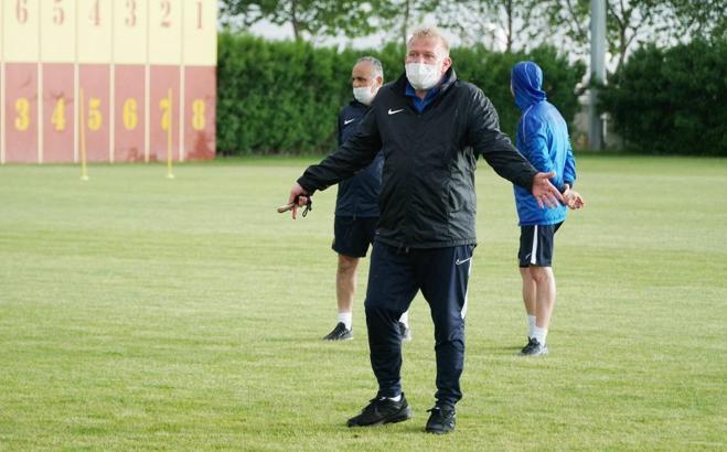 Robert Prosinecki oyuncularını hata konusunda uyardı